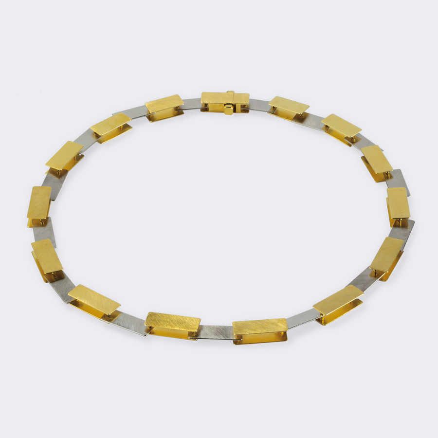 necklace  2011  gold  white gold  750  437x9  mm