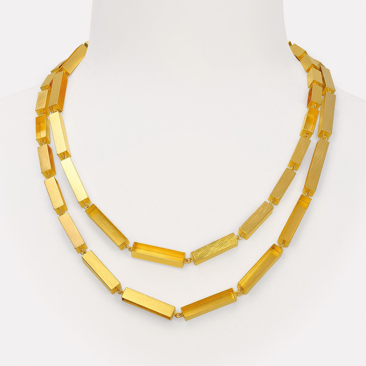necklace  2020  gold  750  1210x6x6  mm
